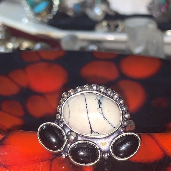 Beautiful black onyx with white turquoise sterling silver - Picture 2 of 9